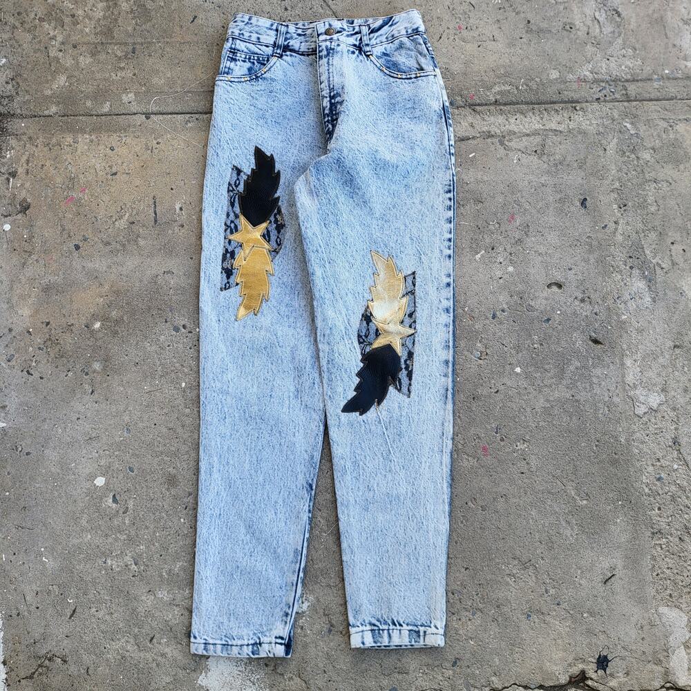 Vintage 80s 90s Leather and Lace Star and Wing Motif Light Wash Denim Mom Jeans